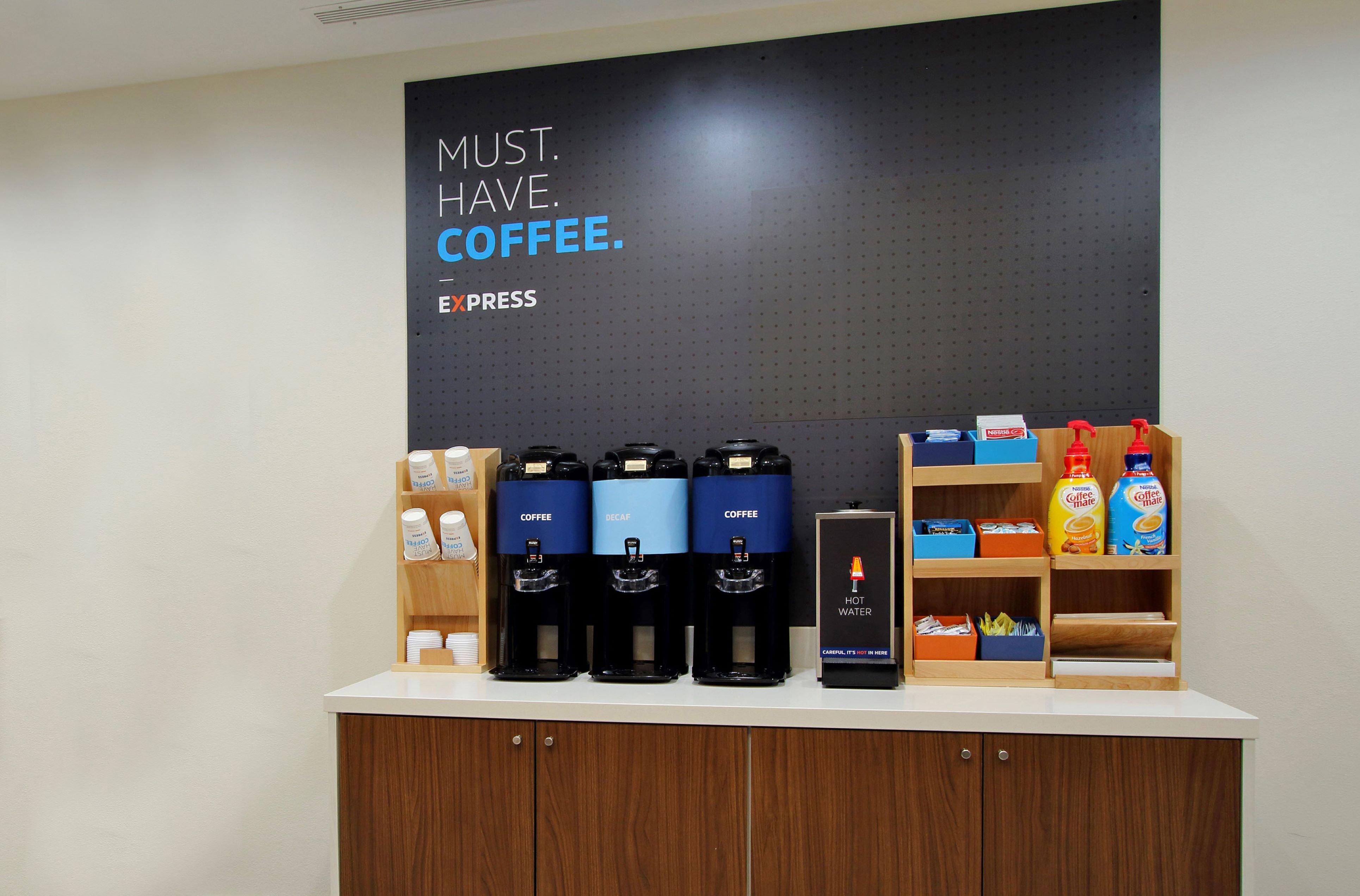 Holiday Inn Express Pembroke By Ihg Экстерьер фото