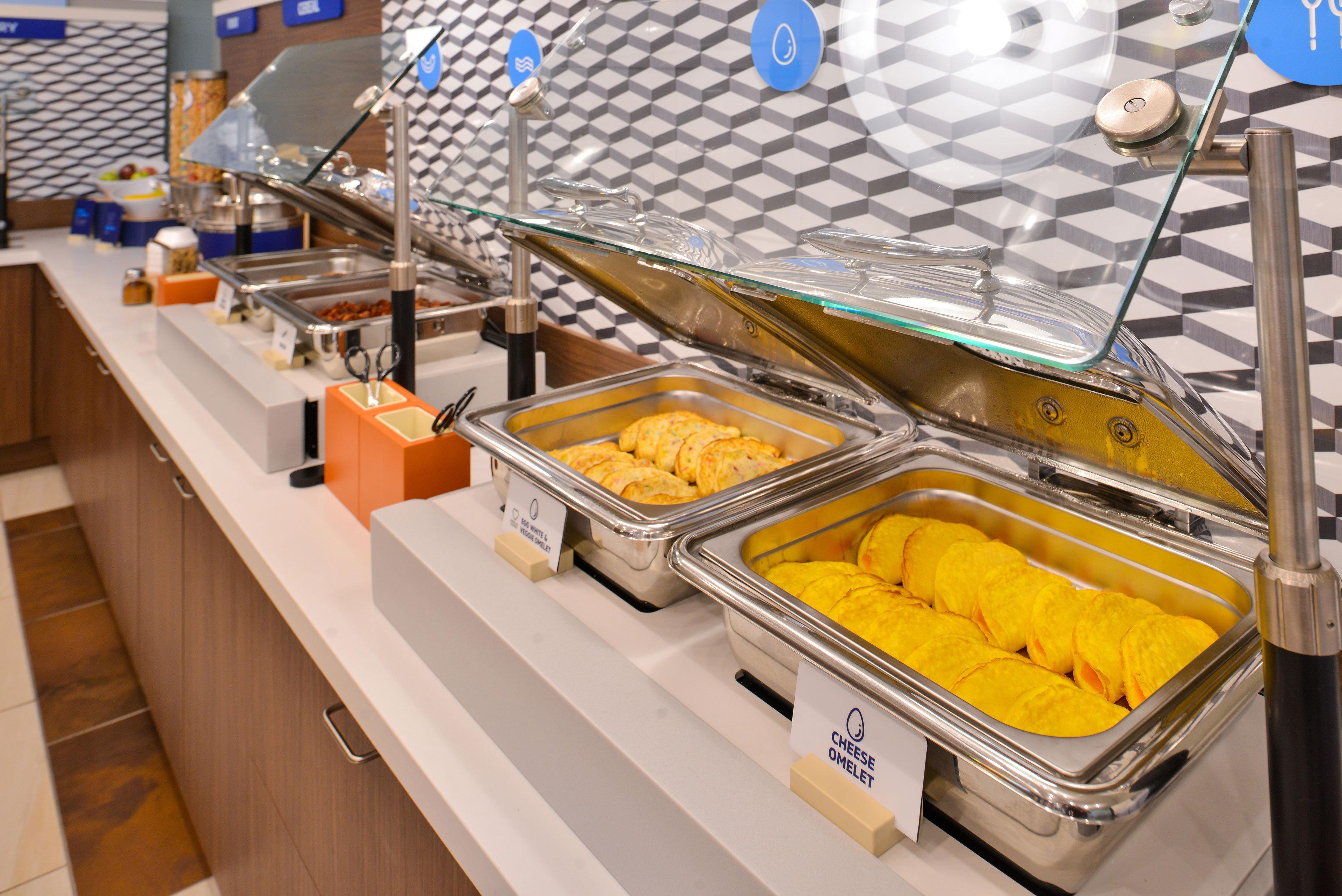 Holiday Inn Express Pembroke By Ihg Экстерьер фото