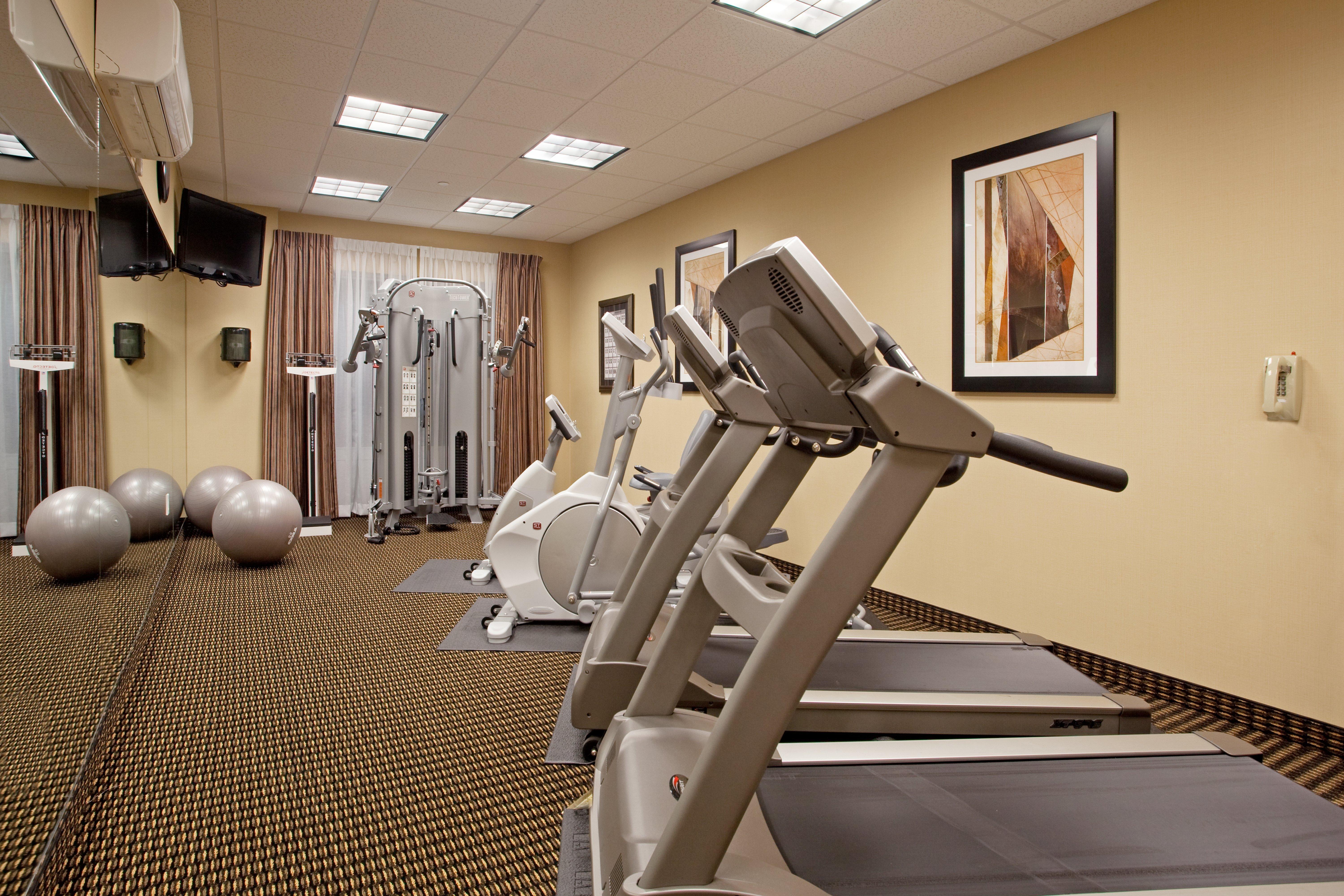 Holiday Inn Express Pembroke By Ihg Экстерьер фото